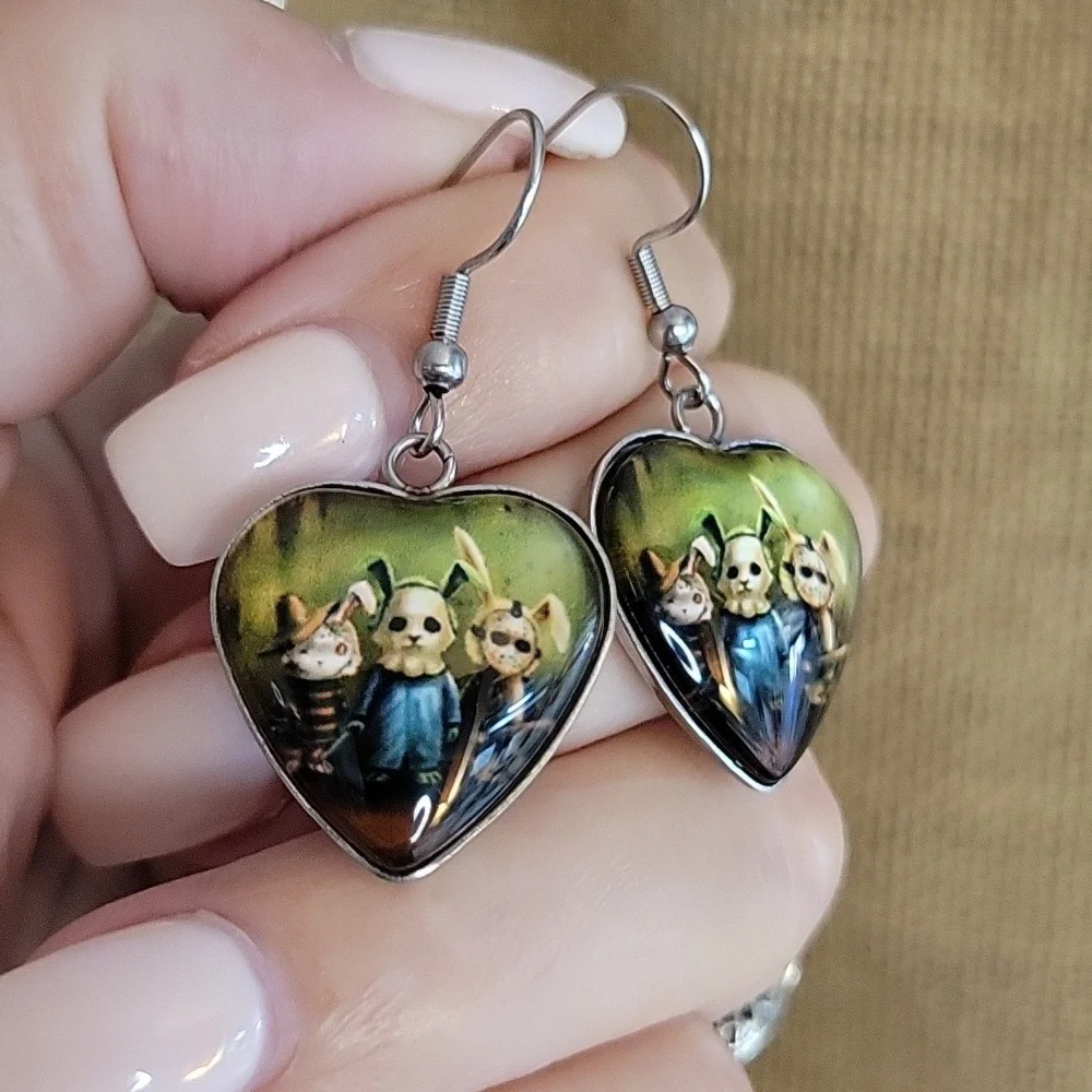 CREEPY GANG EARRINGS - Picture 4 of 6